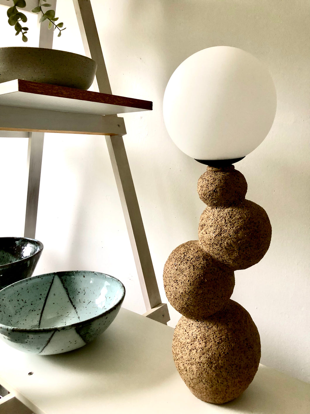 Orb table lamp